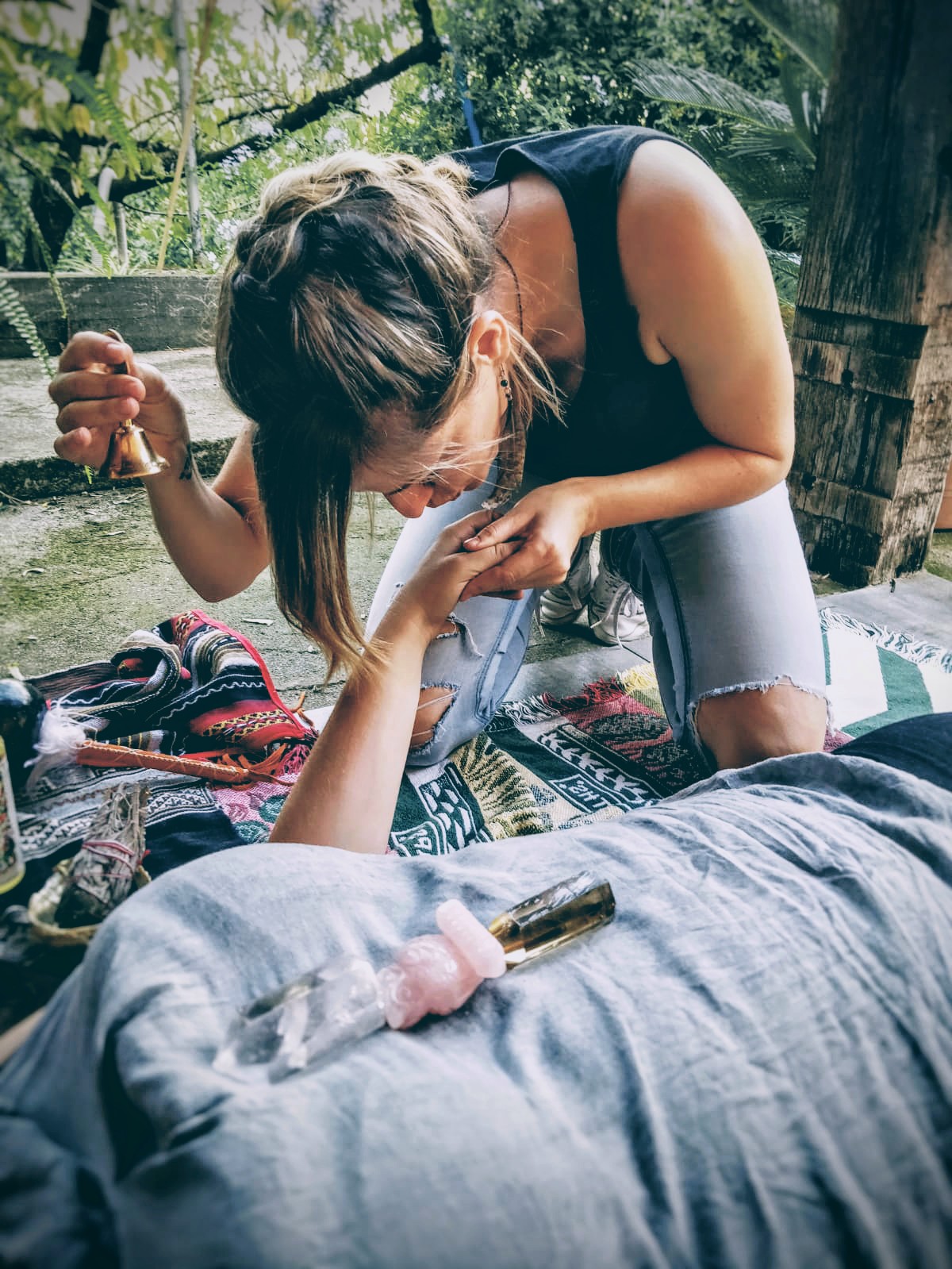 Trabajo ritual y energético durante una sesión